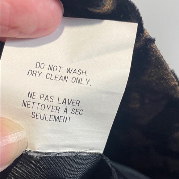 Cartise Chic Black and Bronze Burnout Velvet Patterned Blazer - Picture 10 of 11